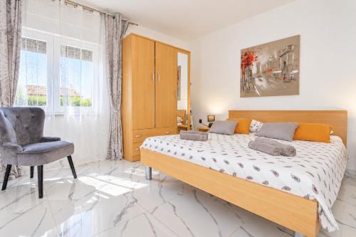 Holiday apartment Mata, village Šikići