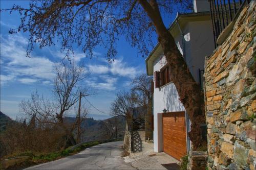 Gallery image of Volos View Residence in Makrinitsa