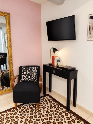 Artistic Antibes Apartment