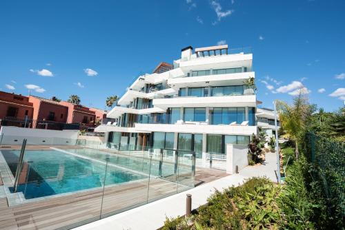 ViVi Homes - Ocean Pearl - Sea View - Pool - Terrace