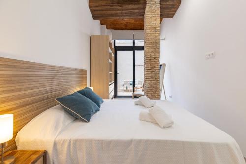 Granada 21 Double Suite with Terrace by Invalencia
