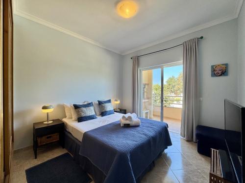 Vilamoura Typical 5 With Pool by Homing