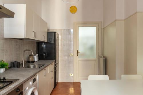 GuestHost - Roomy and Comfy apartment in Rome