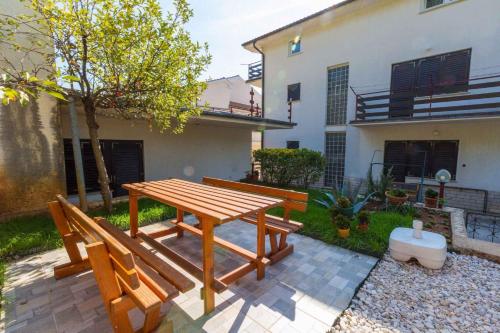 Apartments in Crikvenica 39208