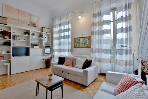GuestHost - Comfy Flat in Piazza San Marco!