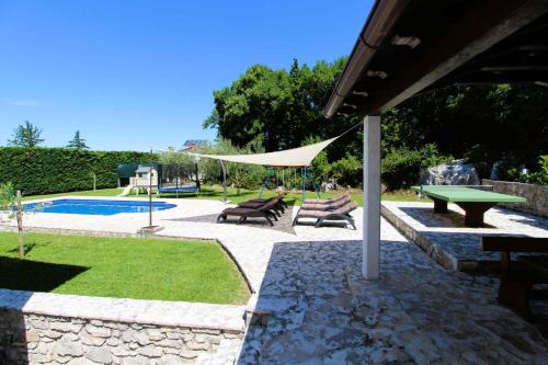 House and Apartments in Labin 8758