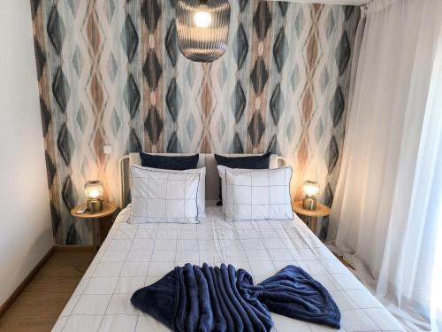 2-bedroom apartment with pool and parking in Olhão