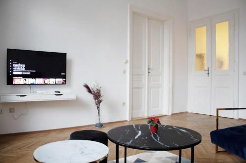 josef's home I Urban Classic Apartment I 02