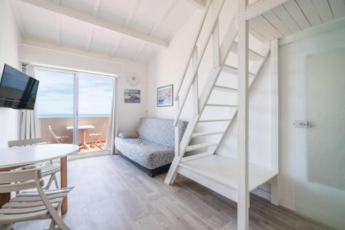 APPARTEMENT AVEC TRES BELLE VUE MER