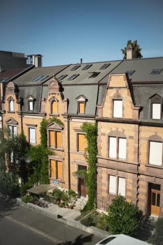 Heart of Basel: Apartment with Free BaselCard