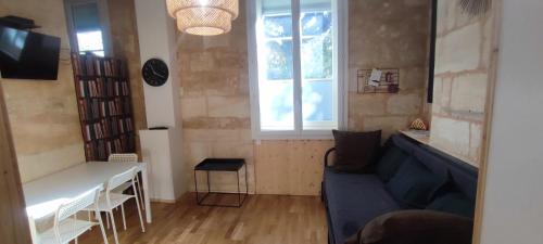 Charmant studio rénové et climatisé