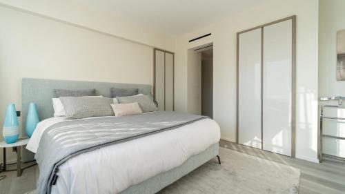 FRGK Appartement luxe vue mer Cap dAntibes