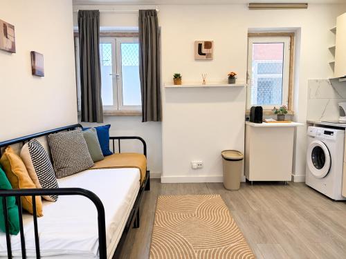 Flat Capela Santo Amaro - View of the bridge & Tagus River