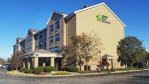 a hotel building with a sign on the side of it at Extended Stay America Suites - Cincinnati - Florence - Turfway Rd in Florence