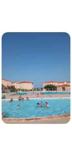 Villa 6 p piscine spa privé vue mer accés direct plage