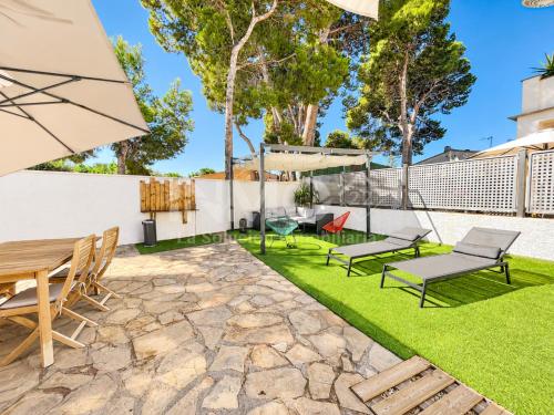 Planta baja con gran jardín privado 119B - INMO22
