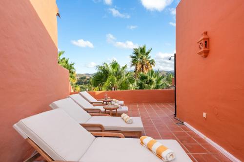 Seaside duplex with private hot tub