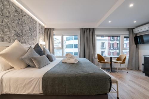 SB20 Boutique Studios - by MONARO