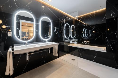 SB20 Boutique Studios - by MONARO