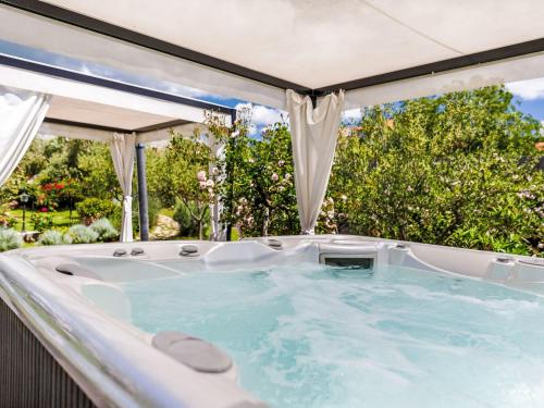 Holiday Home VillaTonka auf der Insel Krk- Malinska by Interhome