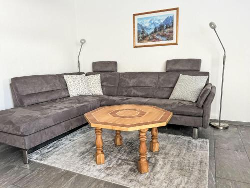 Apartment Chesa Champagna 18 by Interhome