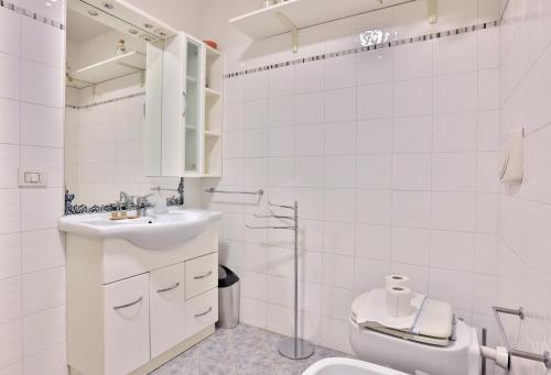 GuestHost - Comfy Flat in Piazza San Marco!