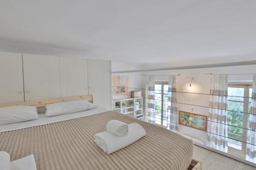 GuestHost - Comfy Flat in Piazza San Marco!