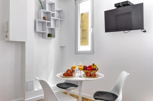 BnBNova - 1BR - Eiffel Tower & Champ de Mars