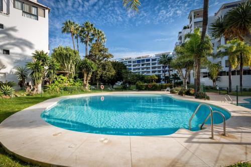 3 Bedroom duplex with pool in Puerto Banus