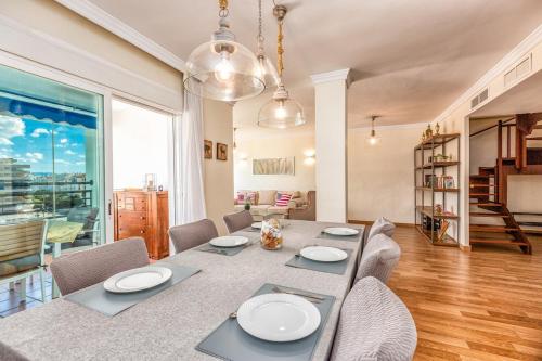 3 Bedroom duplex with pool in Puerto Banus