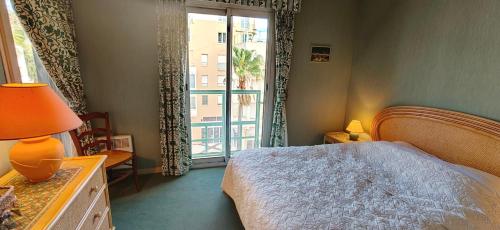 Apartment in Port Fréjus with sea and marina views