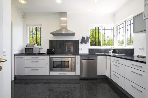 Vila Gabriel private vila -by hdproperties