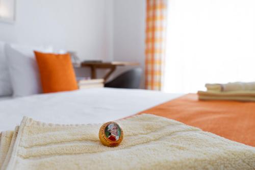 Cosy One Bedroom Apartment Balcony and private Parking