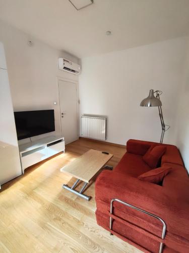 Quiet Three-room Apartment in Milan Darsena & Navigli