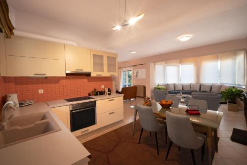 ΛΝΛPliON home