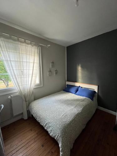 Le Mans 24 Hours Comfortable House for 6 Guests with Private Parking