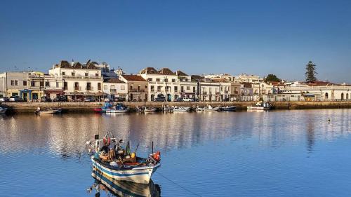 Casa Figueiras Tavira by Junto ao Mar