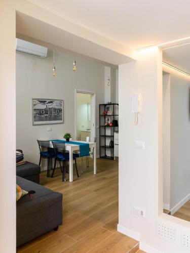 Loft 11 Milano Stylish Apartment, Bocconi & Prada area, by Leviora Collection