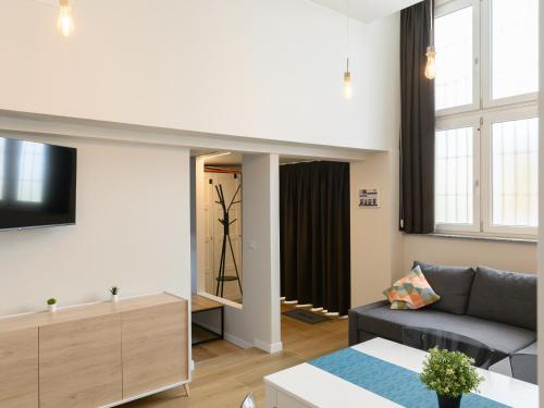 Loft 11 Milano Stylish Apartment, Bocconi & Prada area, by Leviora Collection