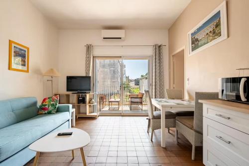 T2 avec balcon Cœur historique Avignon Intramuros