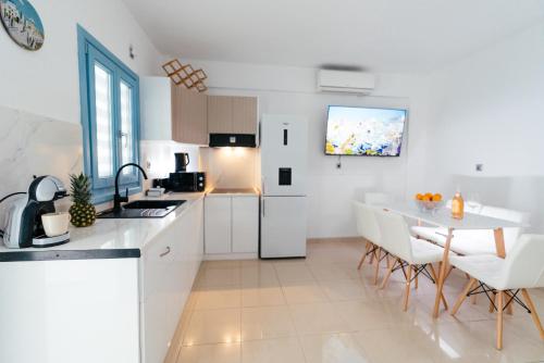 Fira Downtown Apartment