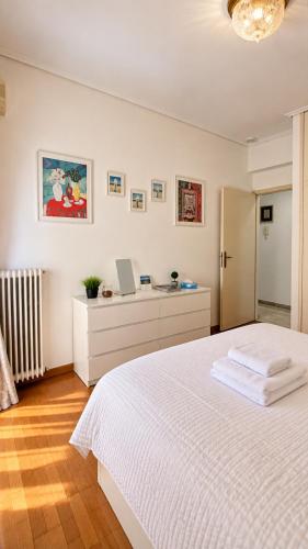 Spacious Double room in the Center of Athens