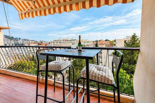 Cozy 1-bedroom with terrace in quiet residence