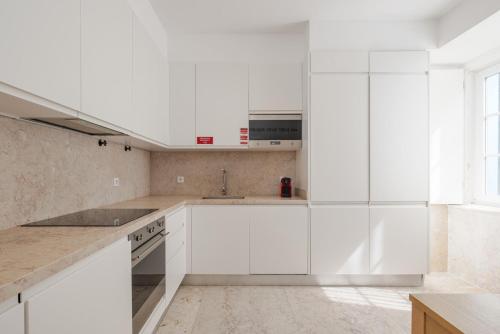 Liberdade Great Apt with AC Garage