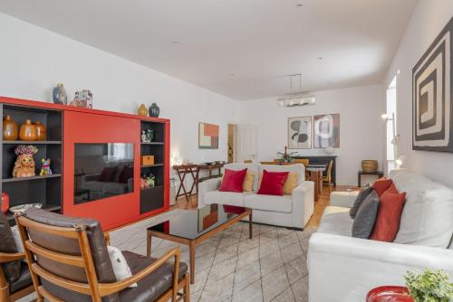 Liberdade Great Apt with AC Garage