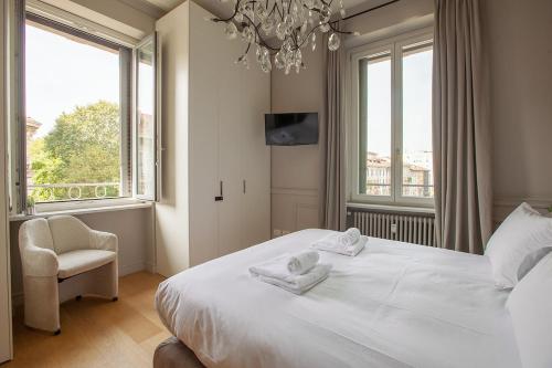 HACCA Collection - Elegant 2BR, 2 King Suites, Porta Venezia