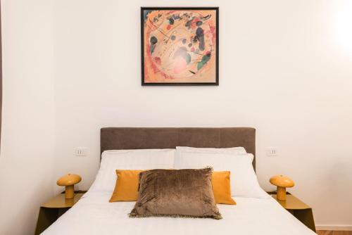 The Best Rent - Colored three-room apartment in the Barberini area