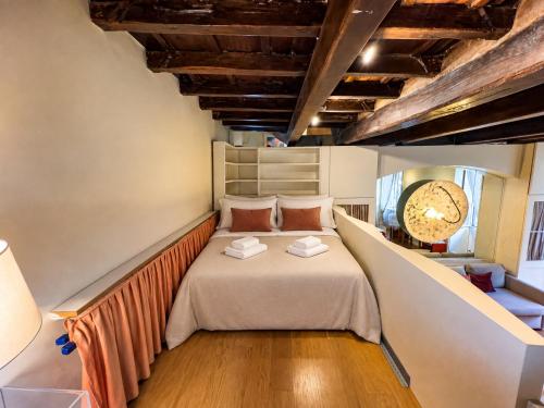Roman Loft Steps from Piazza Navona IREX Apartment