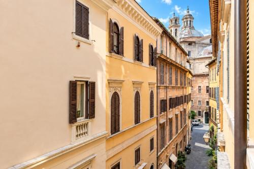 Roman Loft Steps from Piazza Navona IREX Apartment