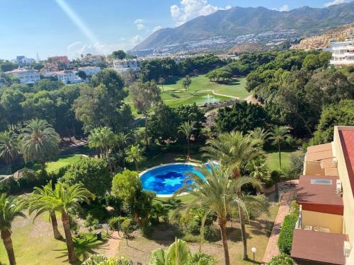 Marina Golf 2-Bedroom Apartment with Pool & Views